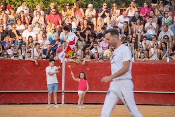 Fotogalería Concurso de recortes, saltos y quiebros en la plaza de toros de San Lorenzo 16 Concurso Recortes Saltos y Quiebros San Lorenzo - Héctor Criado