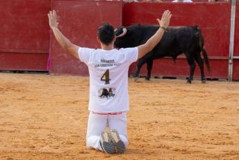 Fotogalería Concurso de recortes, saltos y quiebros en la plaza de toros de San Lorenzo 43 Concurso Recortes Saltos y Quiebros San Lorenzo - Héctor Criado