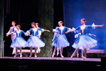 Fotogalería El Lago de los Cisnes, Noches Mágicas de La Granja en la Real Fábrica de Cristales 14 El Lago de los Cisnes Real Fábrica de Cristales La Granja - Héctor Criado