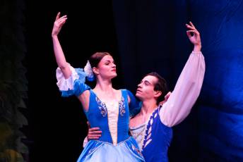 Fotogalería El Lago de los Cisnes, Noches Mágicas de La Granja en la Real Fábrica de Cristales 16 El Lago de los Cisnes Real Fábrica de Cristales La Granja - Héctor Criado