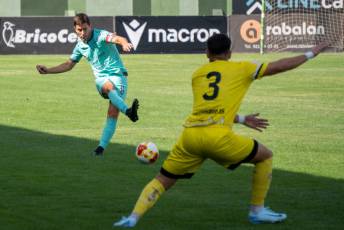Fotogalería Gimnástica Segoviana vs CDA Navalcarnero 11 Fútbol Gimnástica Segoviana vs CDA Navalcarnero - Héctor Criado