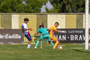 Fotogalería Trofeo Diputación de Segovia Gimnástica Segoviana vs Rayo Majadahonda 19 Fútbol Gimnástica Segoviana vs Rayo Majadahonda - Héctor Criado