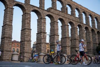 Fotogalería Inicio 30 Marcha Ciclodeportiva Pedro Delgado "La Perico" 2 Inicio 30 Marcha Ciclodeportiva Pedro Delgado La Perico - Héctor Criado