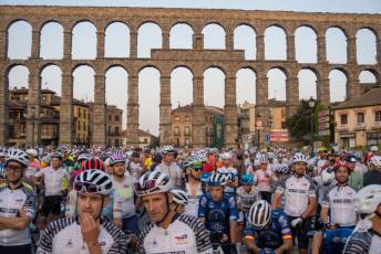 Fotogalería Inicio 30 Marcha Ciclodeportiva Pedro Delgado "La Perico" 12 Inicio 30 Marcha Ciclodeportiva Pedro Delgado La Perico - Héctor Criado