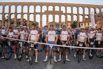 Fotogalería Inicio 30 Marcha Ciclodeportiva Pedro Delgado "La Perico" 15 Inicio 30 Marcha Ciclodeportiva Pedro Delgado La Perico - Héctor Criado