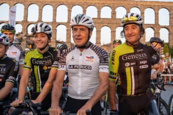Fotogalería Inicio 30 Marcha Ciclodeportiva Pedro Delgado "La Perico" 18 Inicio 30 Marcha Ciclodeportiva Pedro Delgado La Perico - Héctor Criado