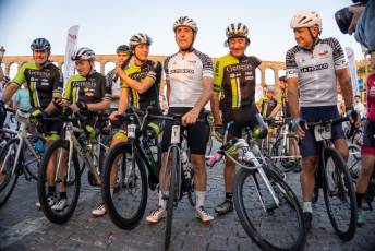 Fotogalería Inicio 30 Marcha Ciclodeportiva Pedro Delgado "La Perico" 19 Inicio 30 Marcha Ciclodeportiva Pedro Delgado La Perico - Héctor Criado