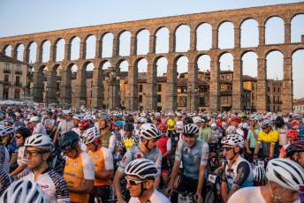 Fotogalería Inicio 30 Marcha Ciclodeportiva Pedro Delgado "La Perico" 30 Inicio 30 Marcha Ciclodeportiva Pedro Delgado La Perico - Héctor Criado