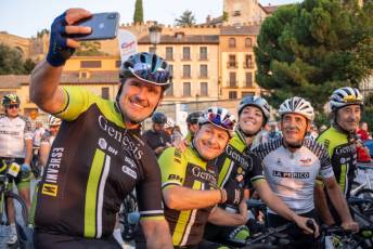 Fotogalería Inicio 30 Marcha Ciclodeportiva Pedro Delgado "La Perico" 31 Inicio 30 Marcha Ciclodeportiva Pedro Delgado La Perico - Héctor Criado