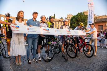 Fotogalería Inicio 30 Marcha Ciclodeportiva Pedro Delgado "La Perico" 32 Inicio 30 Marcha Ciclodeportiva Pedro Delgado La Perico - Héctor Criado