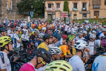 Fotogalería Inicio 30 Marcha Ciclodeportiva Pedro Delgado "La Perico" 5 Inicio 30 Marcha Ciclodeportiva Pedro Delgado La Perico - Héctor Criado