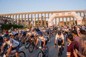 Fotogalería Inicio 30 Marcha Ciclodeportiva Pedro Delgado "La Perico" 41 Inicio 30 Marcha Ciclodeportiva Pedro Delgado La Perico - Héctor Criado