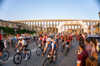 Fotogalería Inicio 30 Marcha Ciclodeportiva Pedro Delgado "La Perico" 42 Inicio 30 Marcha Ciclodeportiva Pedro Delgado La Perico - Héctor Criado
