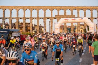 Fotogalería Inicio 30 Marcha Ciclodeportiva Pedro Delgado "La Perico" 45 Inicio 30 Marcha Ciclodeportiva Pedro Delgado La Perico - Héctor Criado