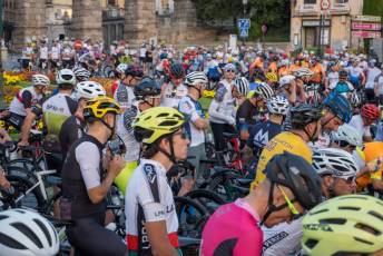 Fotogalería Inicio 30 Marcha Ciclodeportiva Pedro Delgado "La Perico" 6 Inicio 30 Marcha Ciclodeportiva Pedro Delgado La Perico - Héctor Criado