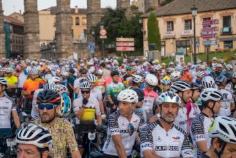 Fotogalería Inicio 30 Marcha Ciclodeportiva Pedro Delgado "La Perico" 7 Inicio 30 Marcha Ciclodeportiva Pedro Delgado La Perico - Héctor Criado