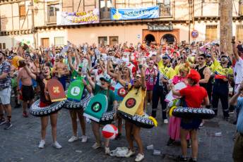 Fotogalería Pregón de Fiestas del Barrio de San Lorenzo 25 Pregón Barrio San Lorenzo - Héctor Criado