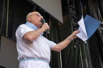 Fotogalería Pregón de Fiestas del Barrio de San Lorenzo 28 Pregón Barrio San Lorenzo - Héctor Criado