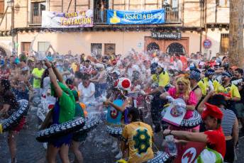 Fotogalería Pregón de Fiestas del Barrio de San Lorenzo 29 Pregón Barrio San Lorenzo - Héctor Criado
