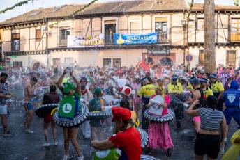 Fotogalería Pregón de Fiestas del Barrio de San Lorenzo 30 Pregón Barrio San Lorenzo - Héctor Criado