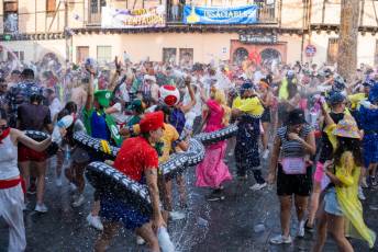Fotogalería Pregón de Fiestas del Barrio de San Lorenzo 31 Pregón Barrio San Lorenzo - Héctor Criado