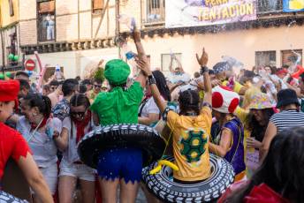 Fotogalería Pregón de Fiestas del Barrio de San Lorenzo 33 Pregón Barrio San Lorenzo - Héctor Criado
