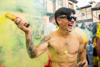 Fotogalería Pregón de Fiestas del Barrio de San Lorenzo 43 Pregón Barrio San Lorenzo - Héctor Criado