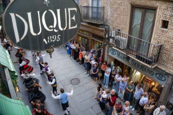 Fotogalería 130º Aniversario Restaurante Casa Duque 15 130º Aniversario Restaurante Casa Duque - Héctor Criado