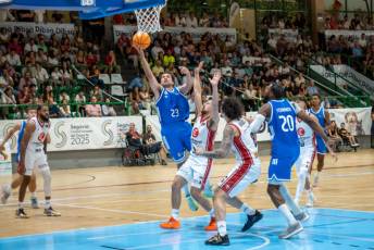 Fotogalería Trofeo de baloncesto “Segovia Ciudad Europea del Deporte”, Real Madrid vs Casademont Zaragoza 26 Baloncesto Real Madrid vs Casademont Zaragoza - Héctor Criado