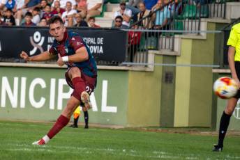 Fotogalería Gimnástica Segoviana vs UD Sámano 51 Gimnástica Segoviana vs UD Sámano - Héctor Criado