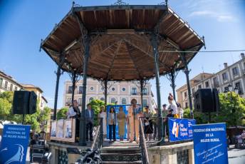 Fotogalería Inauguración de la Feria de la Mujer Rural 'Pronatura' 18 Inauguración de la Feria de la Mujer Rural Pronatura - Héctor Criado
