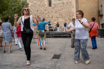 Fotogalería Limonada y tajada en el barrio del Salvador 16 Limonada con Tajada Fiestas del Salvador - Héctor Criado