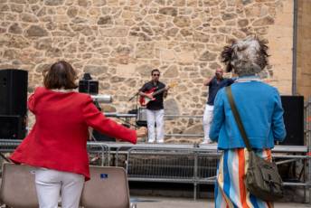 Fotogalería Limonada y tajada en el barrio del Salvador 19 Limonada con Tajada Fiestas del Salvador - Héctor Criado