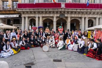 Fotogalería XXX Muestra Folklórica Andrés Laguna 13 Muestra folklórica Andrés Laguna - Héctor Criado