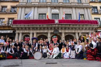 Fotogalería XXX Muestra Folklórica Andrés Laguna 15 Muestra folklórica Andrés Laguna - Héctor Criado