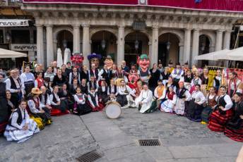 Fotogalería XXX Muestra Folklórica Andrés Laguna 17 Muestra folklórica Andrés Laguna - Héctor Criado