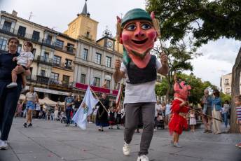 Fotogalería XXX Muestra Folklórica Andrés Laguna 23 Muestra folklórica Andrés Laguna - Héctor Criado