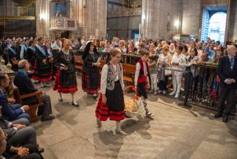 Fotogalería Ofrenda de Frutos a la Virgen de la Fuencisla 32 Ofrenda de Frutos a la Virgen de la Fuencisla - Héctor Criado