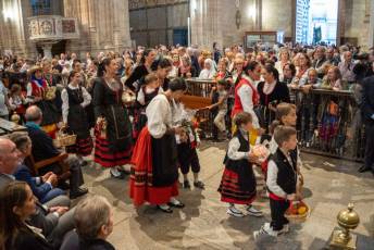 Fotogalería Ofrenda de Frutos a la Virgen de la Fuencisla 47 Ofrenda de Frutos a la Virgen de la Fuencisla - Héctor Criado