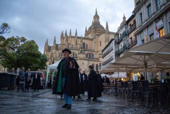 Fotogalería Recepción a los participantes en el XXV Encuentro Nacional de la Capa 24 Recepción encuentro nacional de la Capa - Héctor Criado
