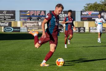Fotogalería Gimnástica Segoviana VS Coruxo FC 11 Gimnástica Segoviana VS Coruxo FC - Héctor Criado