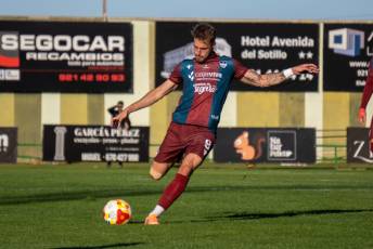 Fotogalería Gimnástica Segoviana VS Coruxo FC 16 Gimnástica Segoviana VS Coruxo FC - Héctor Criado