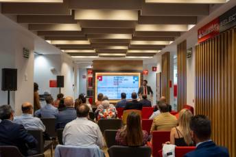 Fotogalería IX Premios Pyme Segovia 2025 2 IX Premio Pyme Segovia 2025 - Héctor Criado