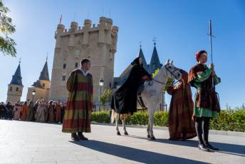 Fotogalería Recreación Proclamación de la Reina Isabel 15 Recreación Proclamación Reina Isabel - Héctor Criado