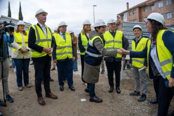 Fotogalería Visita de Isabel Rodríguez a las viviendas colaborativas en la Comunidad de Ciudad y Tierra 14 Visita de la ministra de Vivienda y Agenda Urbana Isabel Rodríguez - Héctor Criado
