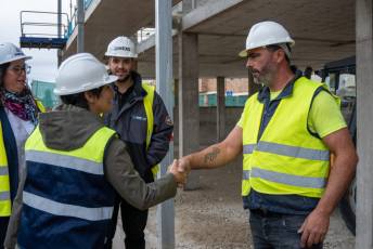 Fotogalería Visita de Isabel Rodríguez a las viviendas colaborativas en la Comunidad de Ciudad y Tierra 26 Visita de la ministra de Vivienda y Agenda Urbana Isabel Rodríguez - Héctor Criado