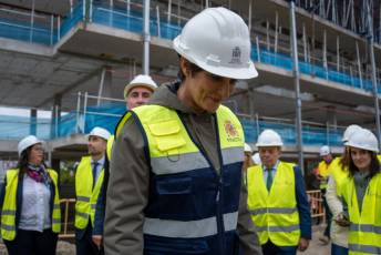 Fotogalería Visita de Isabel Rodríguez a las viviendas colaborativas en la Comunidad de Ciudad y Tierra 34 Visita de la ministra de Vivienda y Agenda Urbana Isabel Rodríguez - Héctor Criado