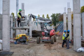 Fotogalería Visita de Isabel Rodríguez a las viviendas colaborativas en la Comunidad de Ciudad y Tierra 7 Visita de la ministra de Vivienda y Agenda Urbana Isabel Rodríguez - Héctor Criado