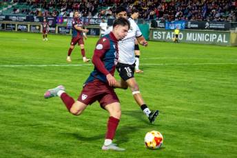 Fotogalería Gimnástica Segoviana VS Burgos CF B 35 Gimnástica Segoviana VS Burgos CF B - Héctor Criado