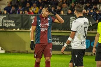 Fotogalería Gimnástica Segoviana VS Burgos CF B 37 Gimnástica Segoviana VS Burgos CF B - Héctor Criado